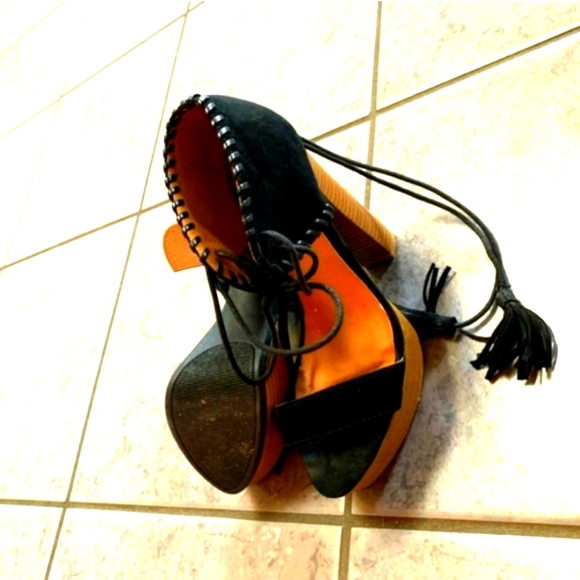 (6-6.5)🆕️Qupid Black Velvet w Lace up Tassel Heels - Picture 4 of 5